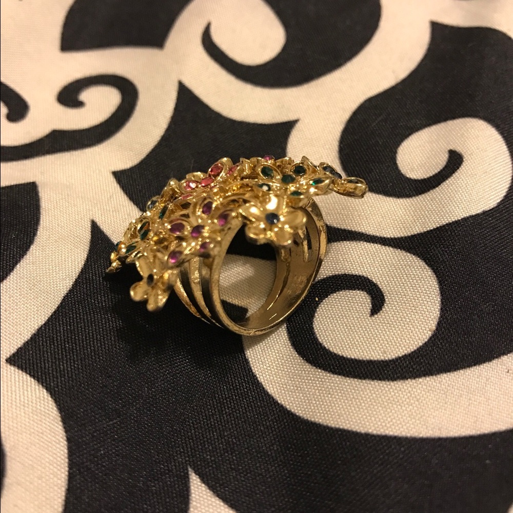 Floral ring - Picture 2 of 2