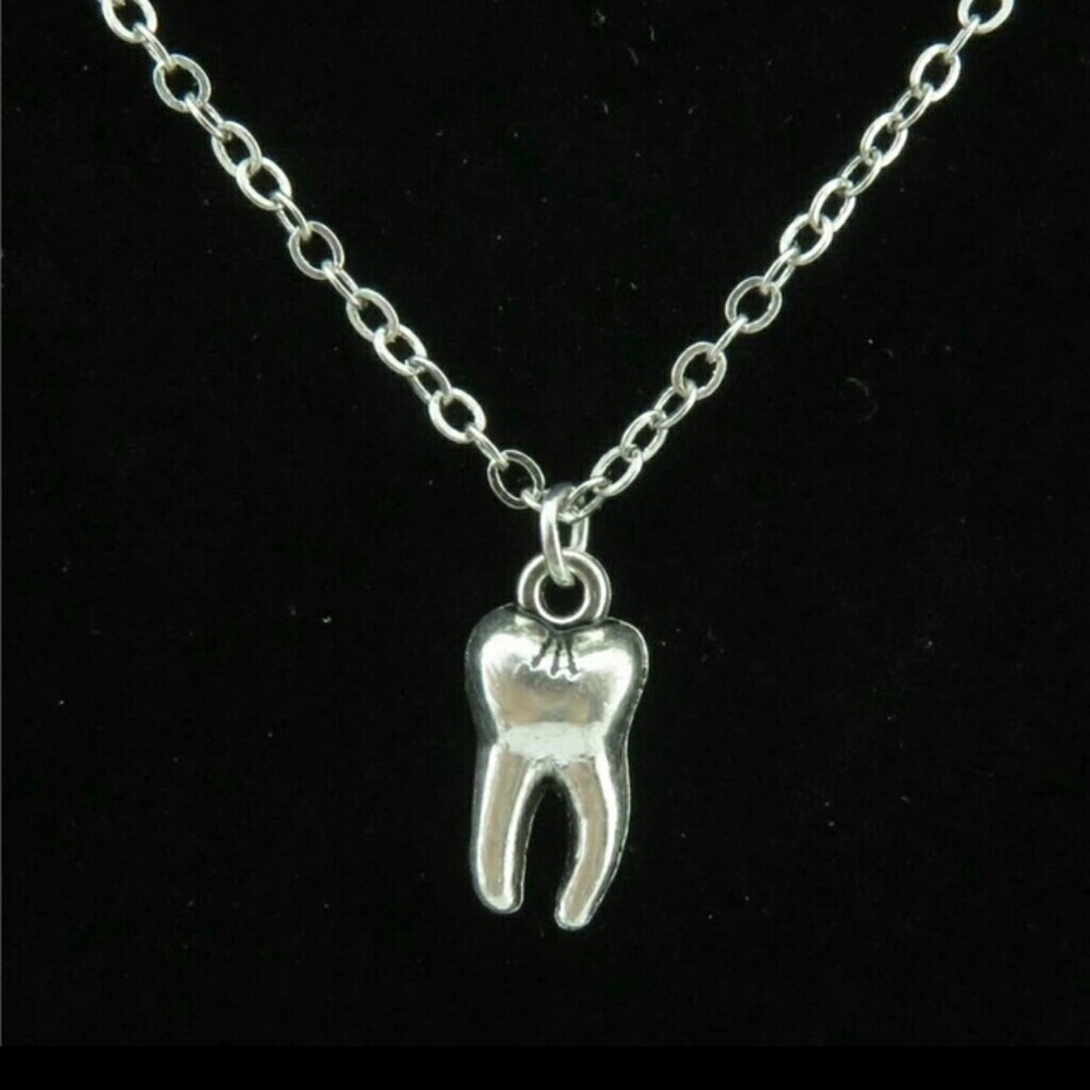 💋 RARE Wacky Fun Tooth Necklace