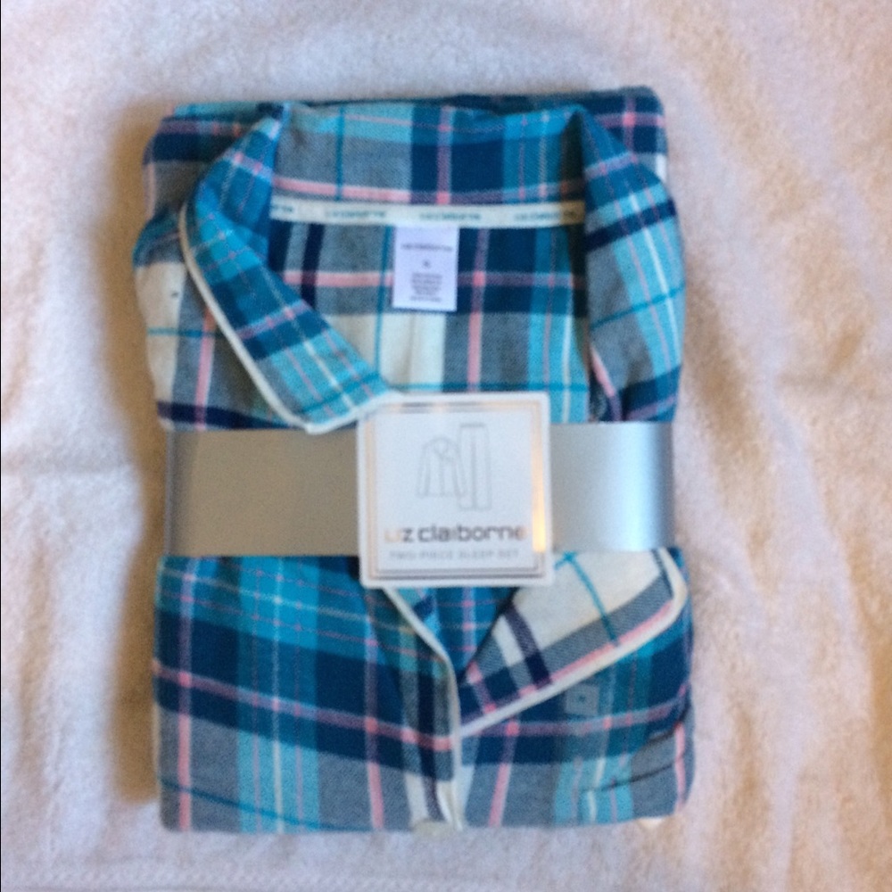 Liz Claiborne pajama set.