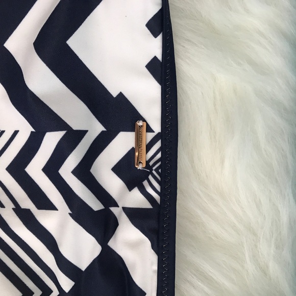 Victoria Secret🔥Price is Firm 🔥 - Picture 3 of 5