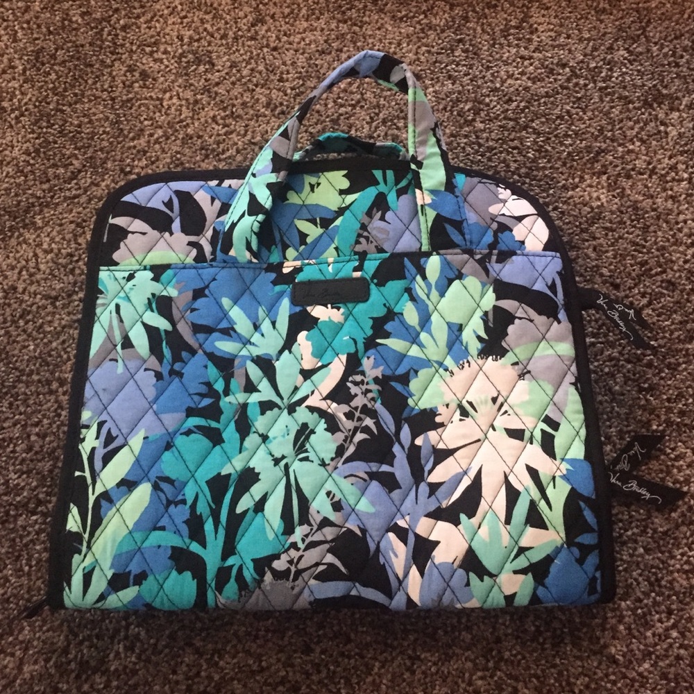Vera Bradley hanging organizer