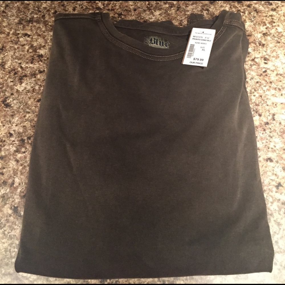 Brand new with tags Men's long sleeve size XL