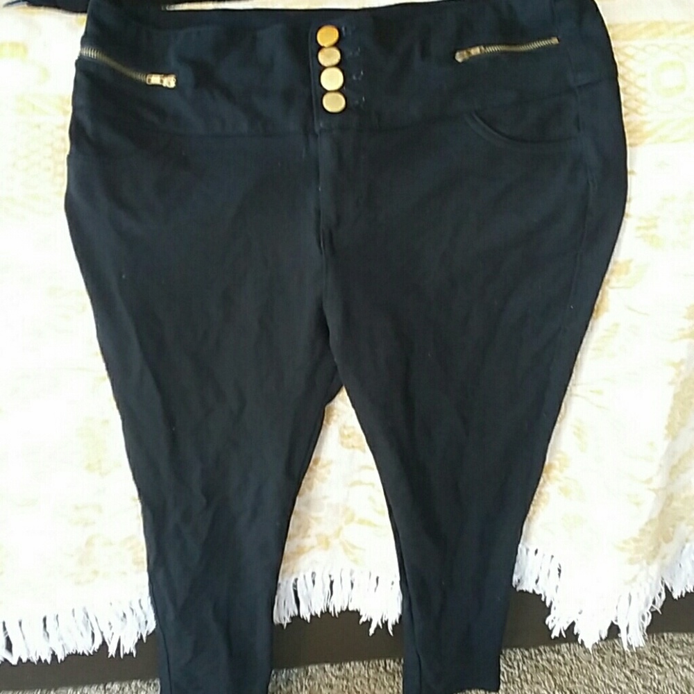 Cute black stretch pants