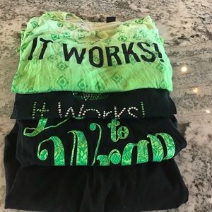 It Works shirt bundle