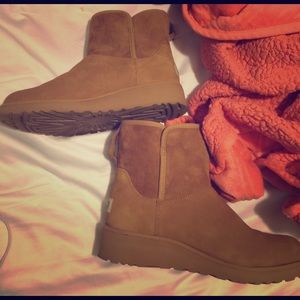 Brand new Kristin ugg boots, in chestnut size 8