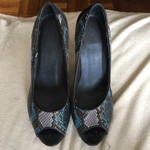 BLUE (faux) SNAKESKIN PEEPTOE HEELS
