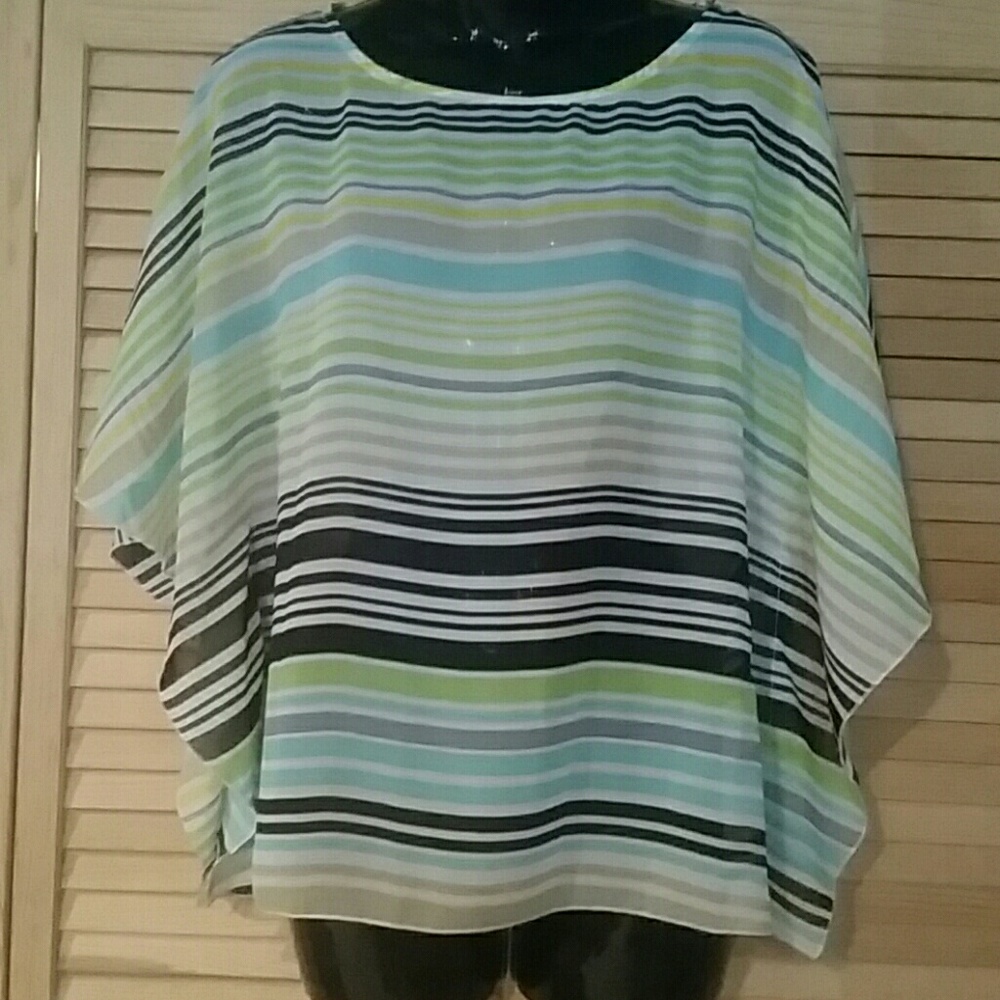 Striped blouse. Like New.