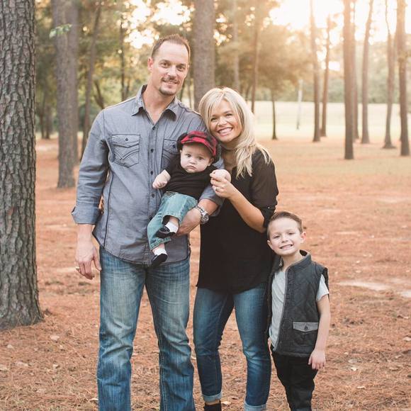 Meet your Posher, Leah - Picture 1 of 1