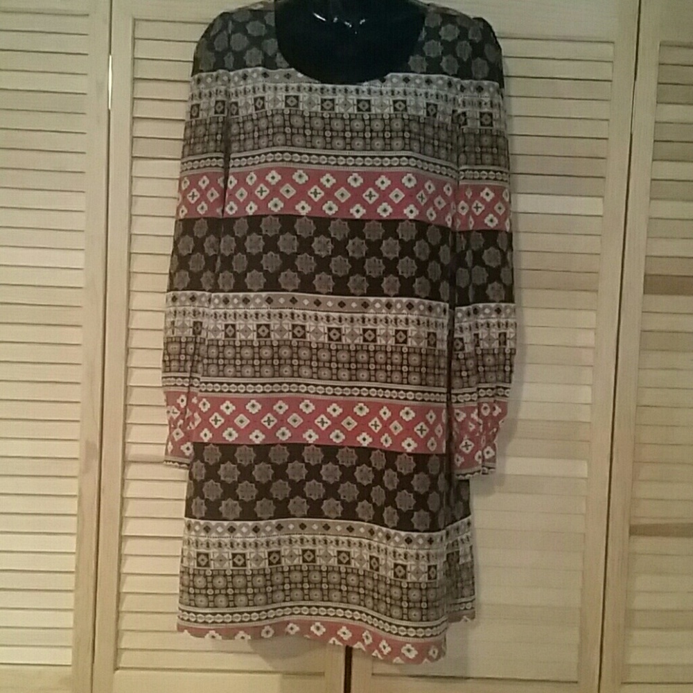 Like new long sleeve shift dress.