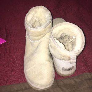 Mini Sand Uggs Size 8