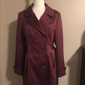 NWT - Tahari Trench Coat size S