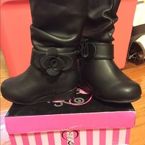 Toddler boots