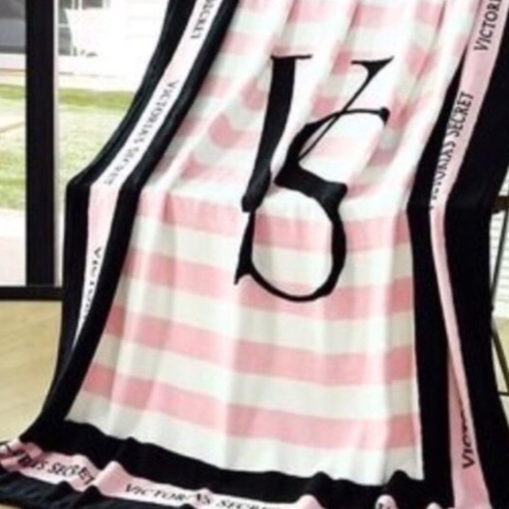 New Victorias Secret Pink Blanket