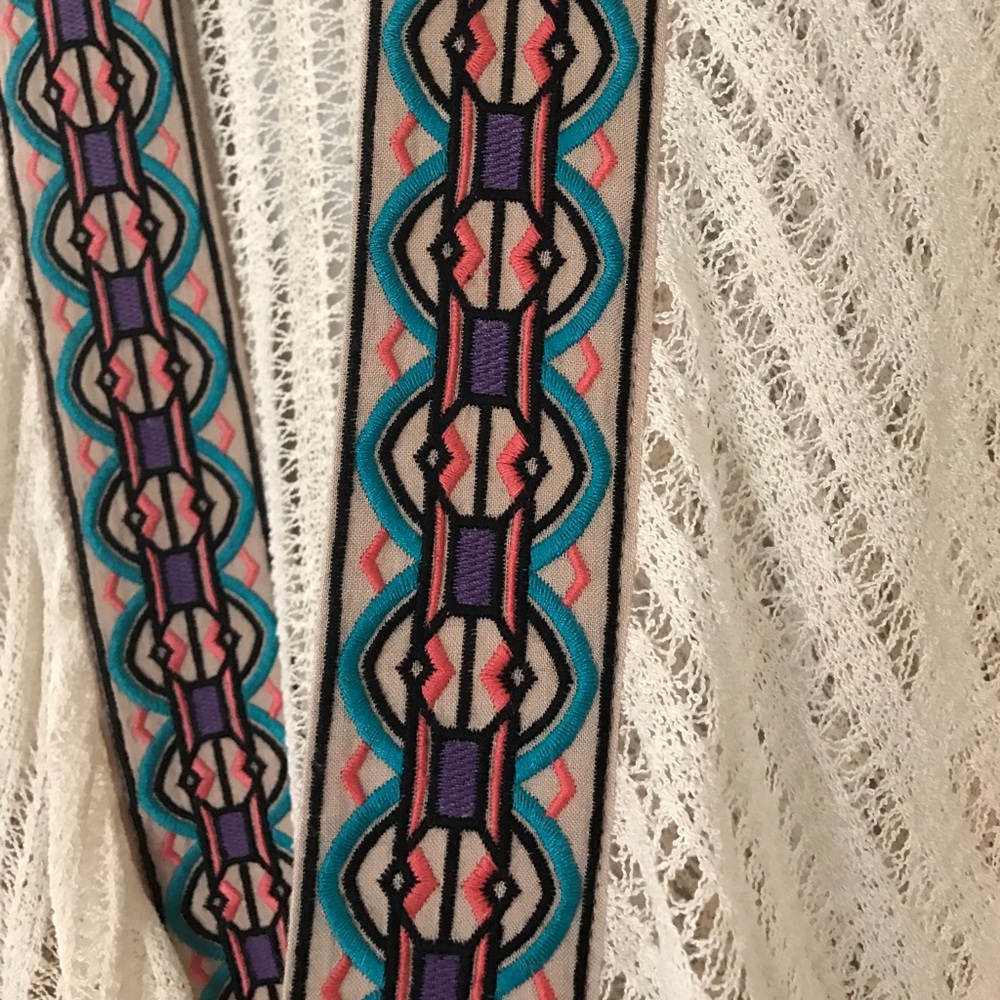 Embroidered Kimono - Picture 2 of 3