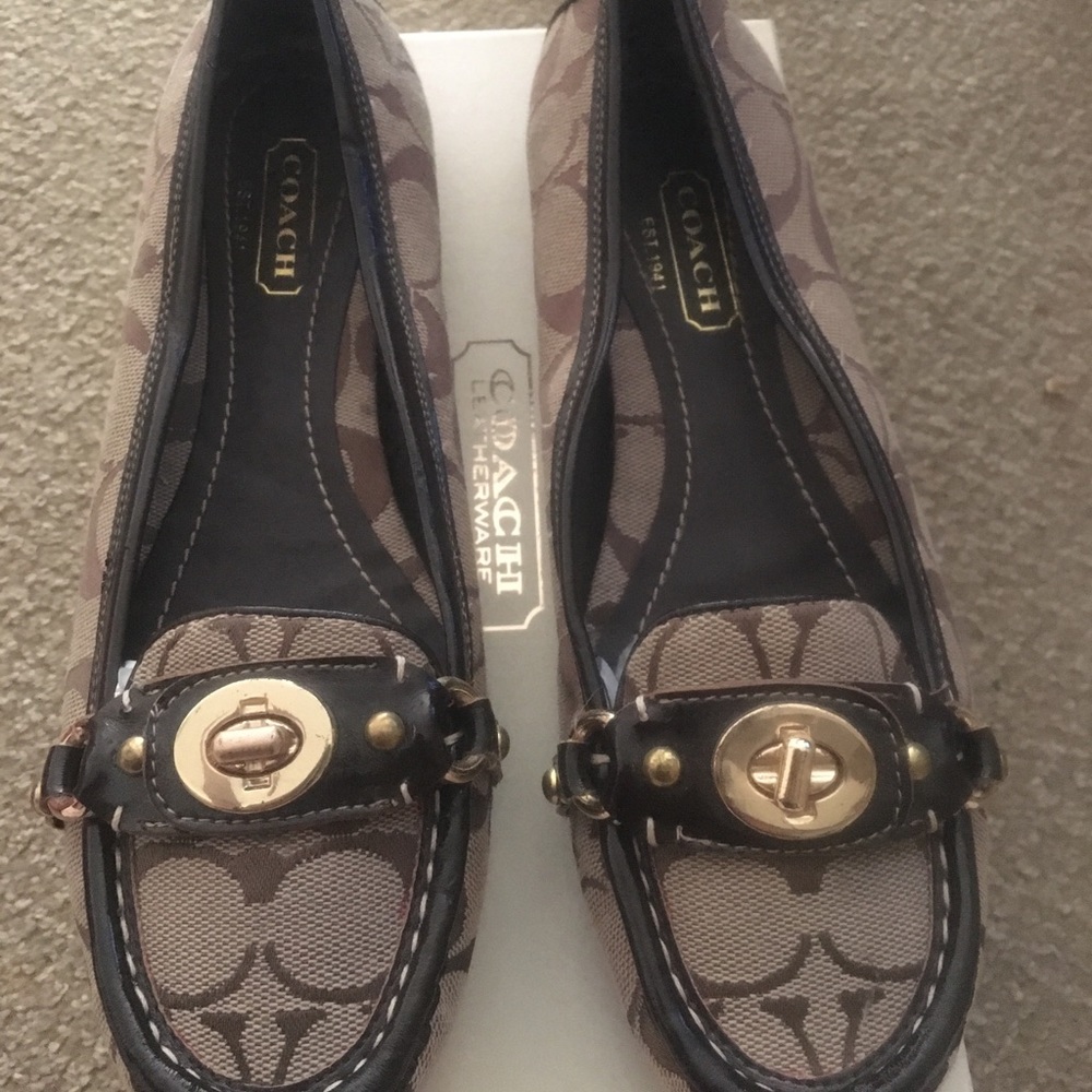 Size 8 BRAND NEW, NEVER WORN Coach shoes