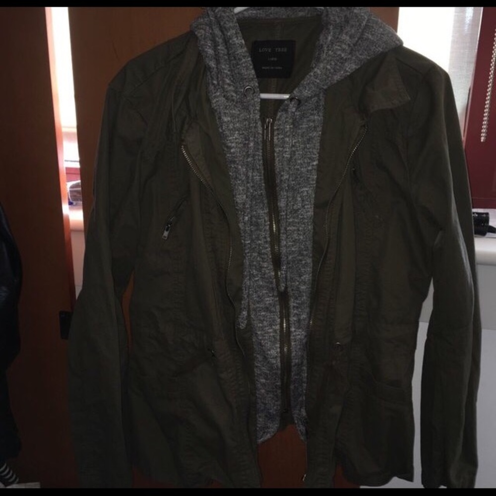 Light Hoodie-Olive