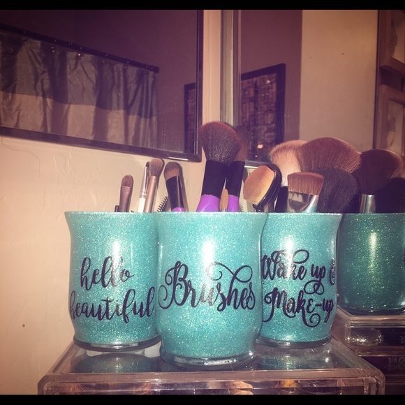 1 custom made glitter makeup brush holder - Picture 5 of 8