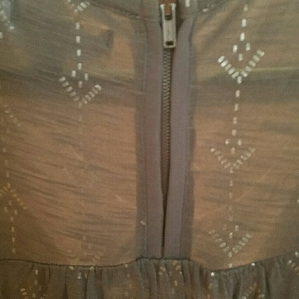 Tank - Picture 3 of 4