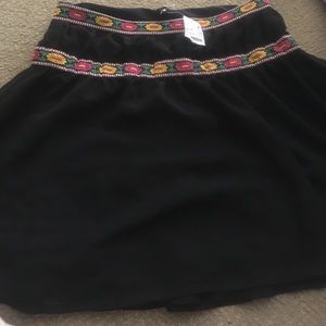 H&M BRAND NEW WITH TAGS Black short skirt