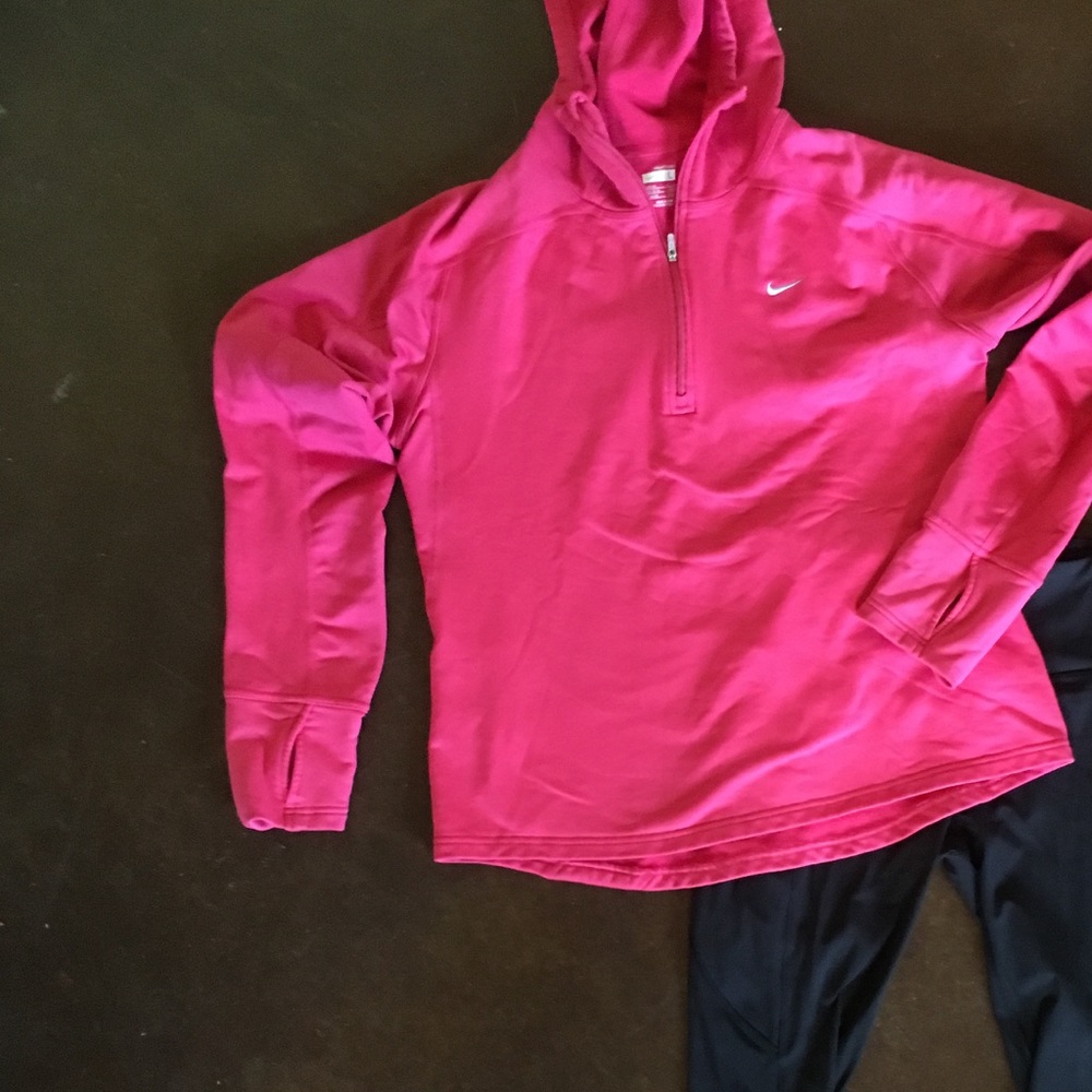 Nike Fit Dry workout top. Size large