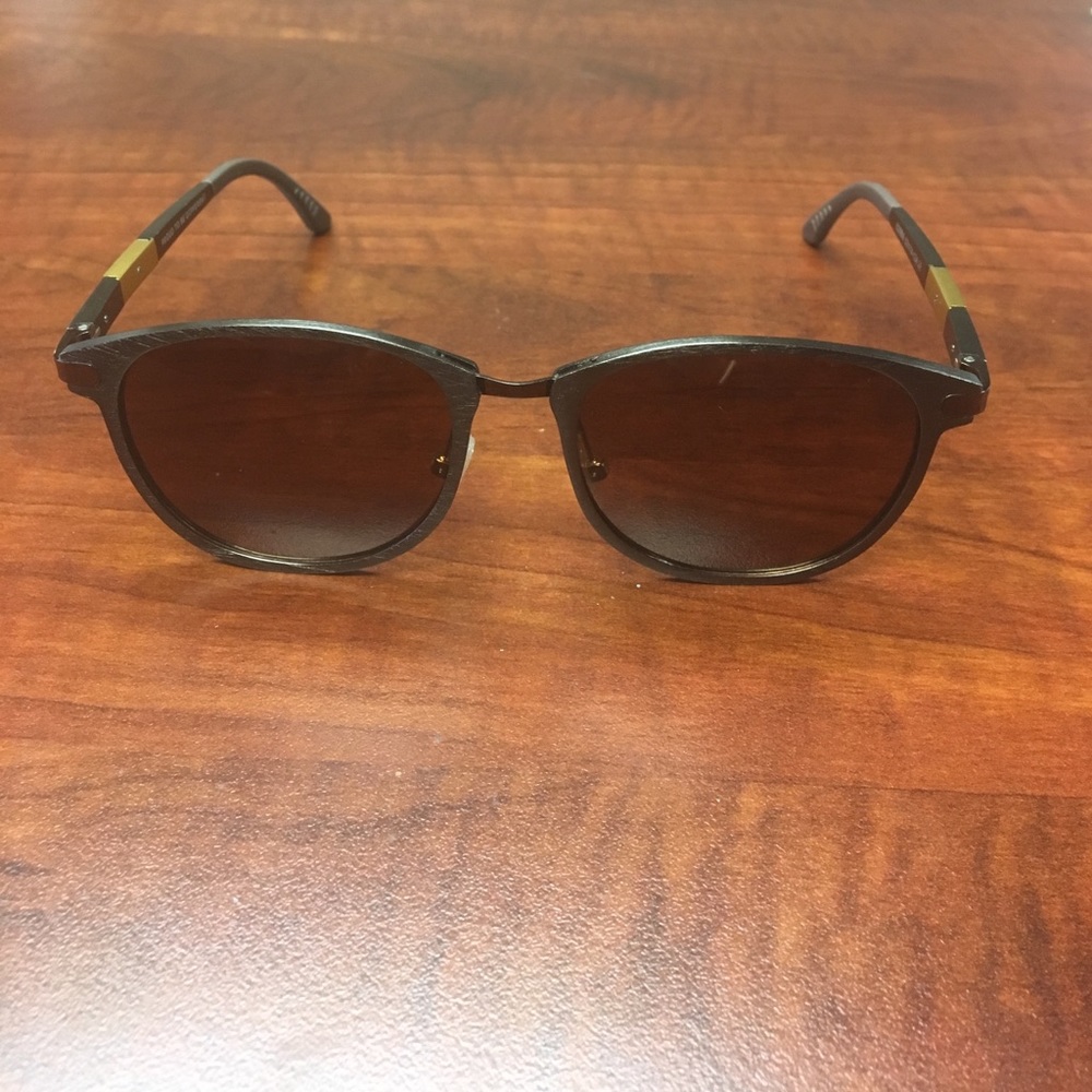 Breed fashion sun glasses made of titanium