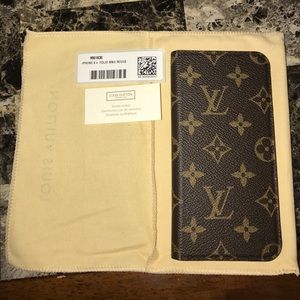Louis Vuitton Monogram iPhone 6+ Folio!