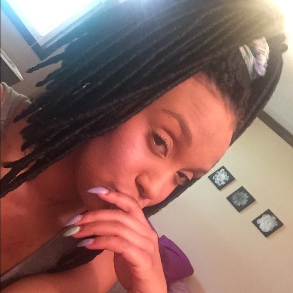 Meet your Posher, Denisha - Picture 1 of 1