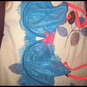 36D unlined Demi