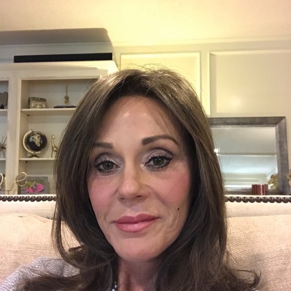 Meet your Posher, Kriste - Picture 1 of 1