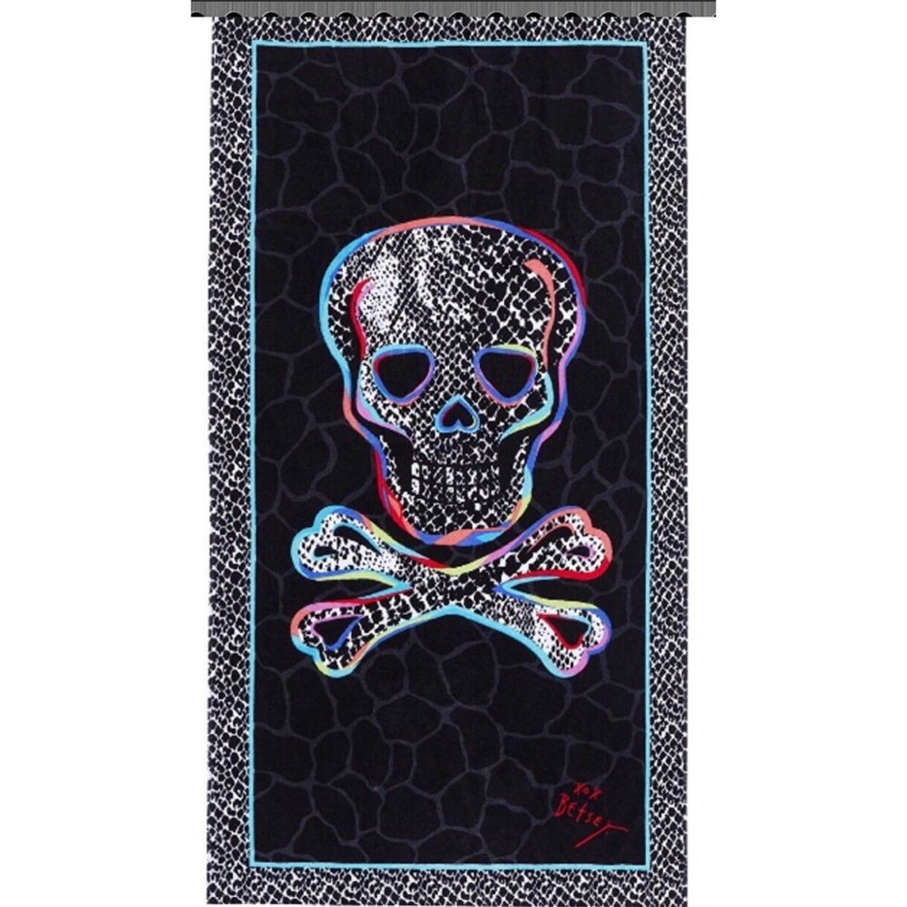 BETSEY JOHNSON Skull towel - Picture 1 of 5