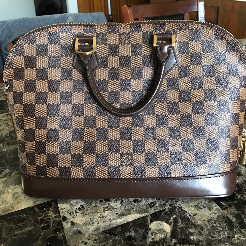 Louis Vuitton Damier Alma!