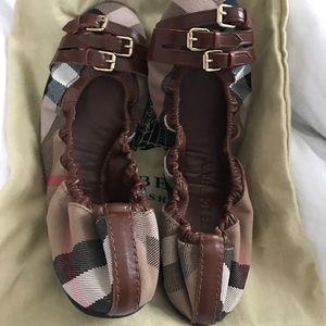 NEW & RARE Burberry Housecheck Ballerina Flats