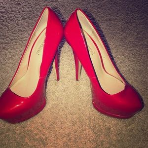 Brand new never worn sexy red heels