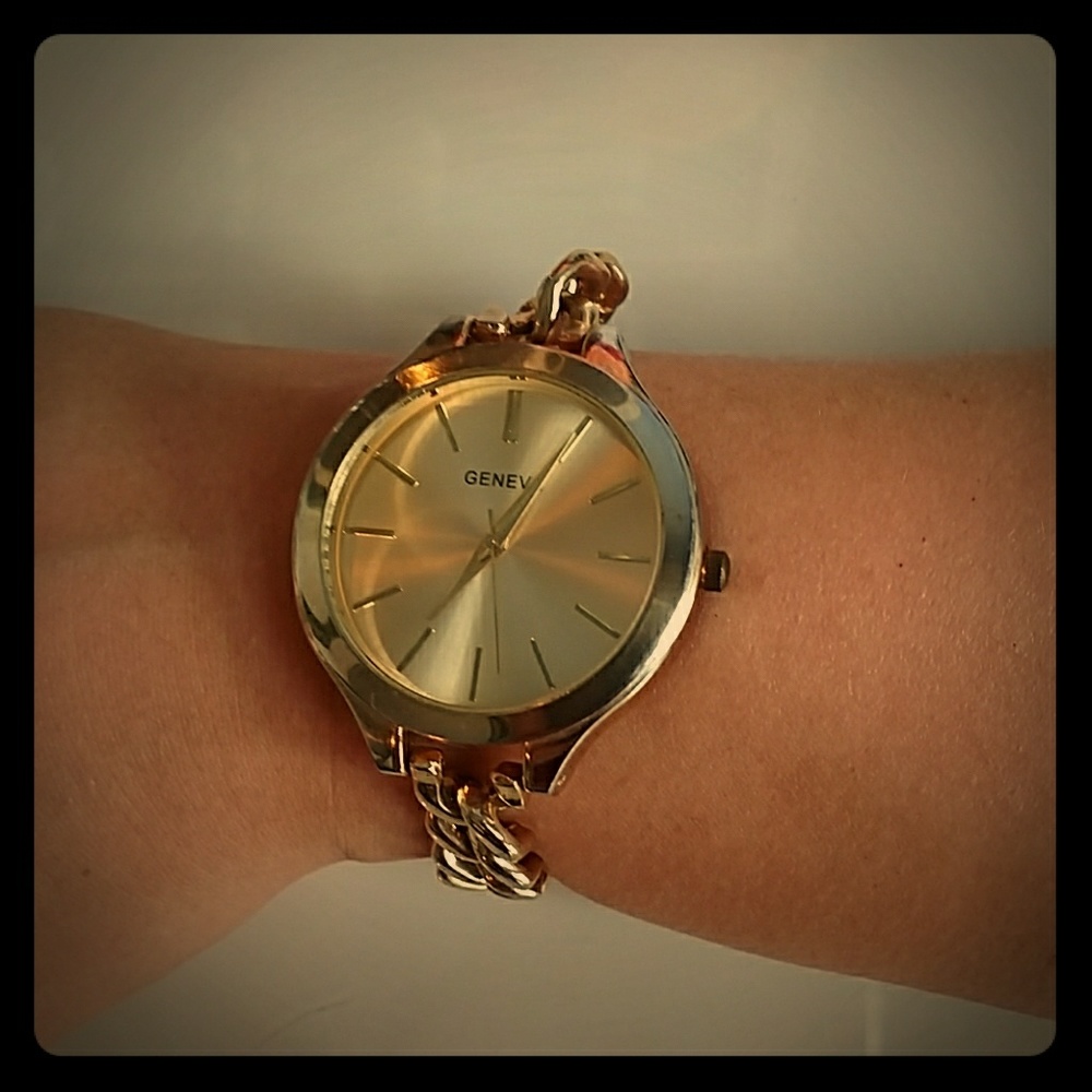 Ladies Geneva oversized watch