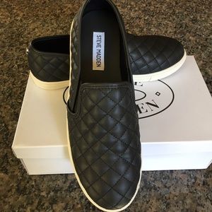 Steve Madden slip on sneakers