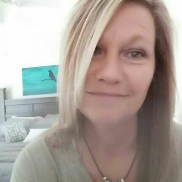 Meet your Posher, Kimberly - Picture 1 of 1