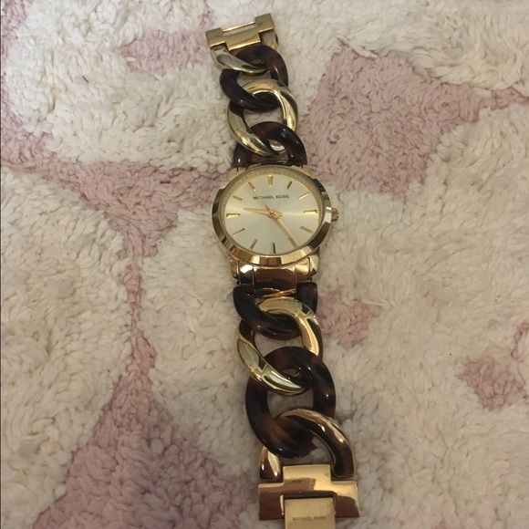 Michael Kors Chain watch - Picture 1 of 3
