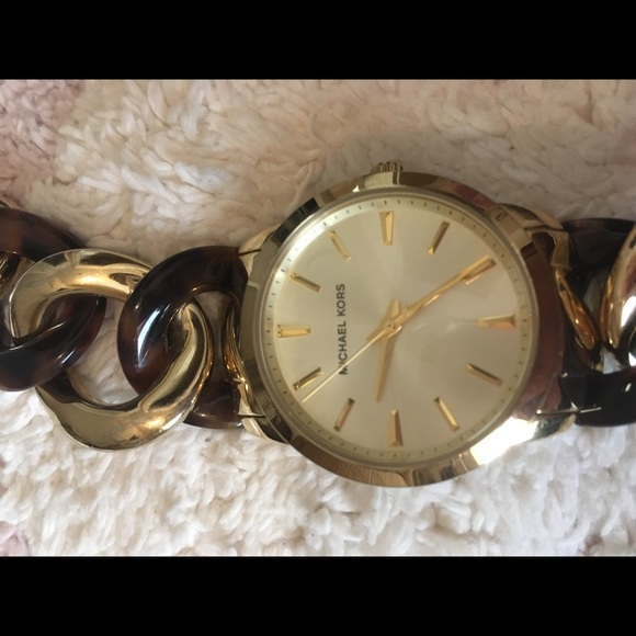 Michael Kors Chain watch - Picture 3 of 3