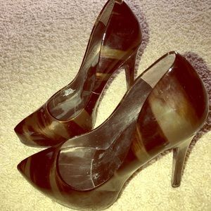 Jessica Simpson heels
