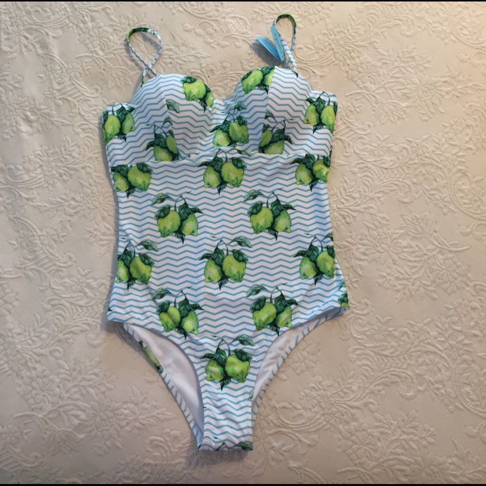 Cupshe swimsuit NEW with Tags!