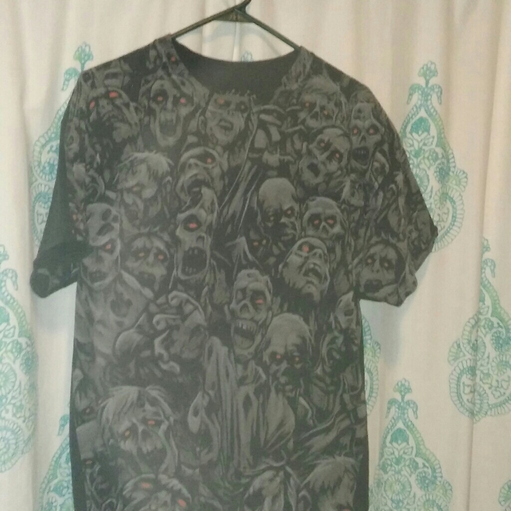 Mens XL t-shirt