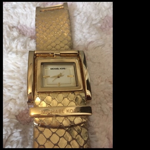 Michael Kors Gold Watch - Picture 3 of 3
