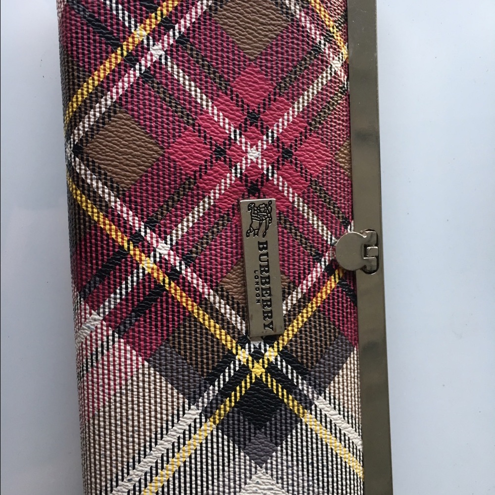 Burberry wallet