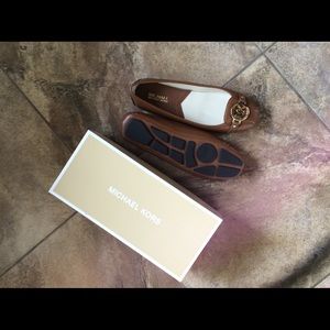Michael Kors Fulton Moccasin Luggage 9.5 NWT