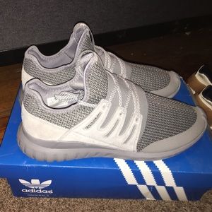 NWT MENS 10.5 ADIDAS TUBULAR RADIAL