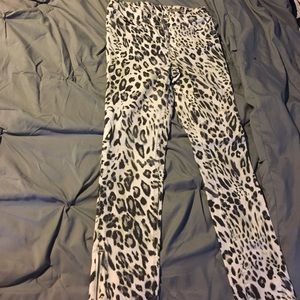 Little girl printed jeans .