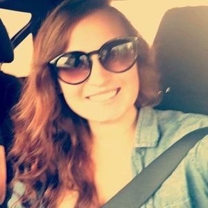 Meet your Posher, Julia