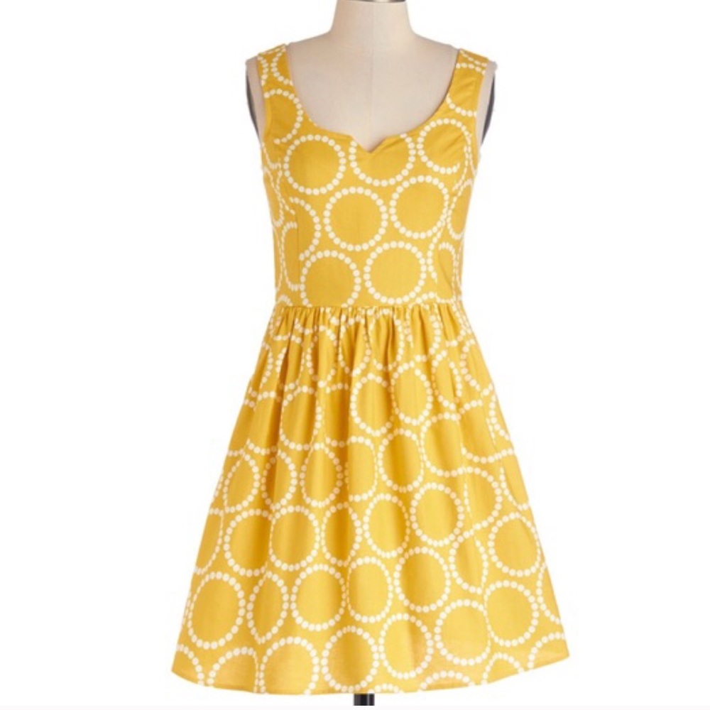 Modcloth NWOT Air of Adorable dress in Dotted Gold