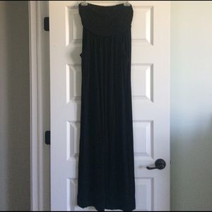 Strapless boutique black maxi with pockets
