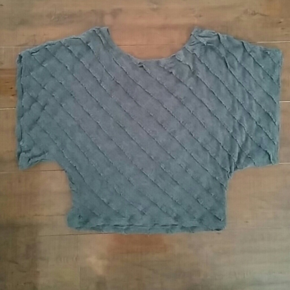 Gray Ruffled Top - Picture 2 of 4